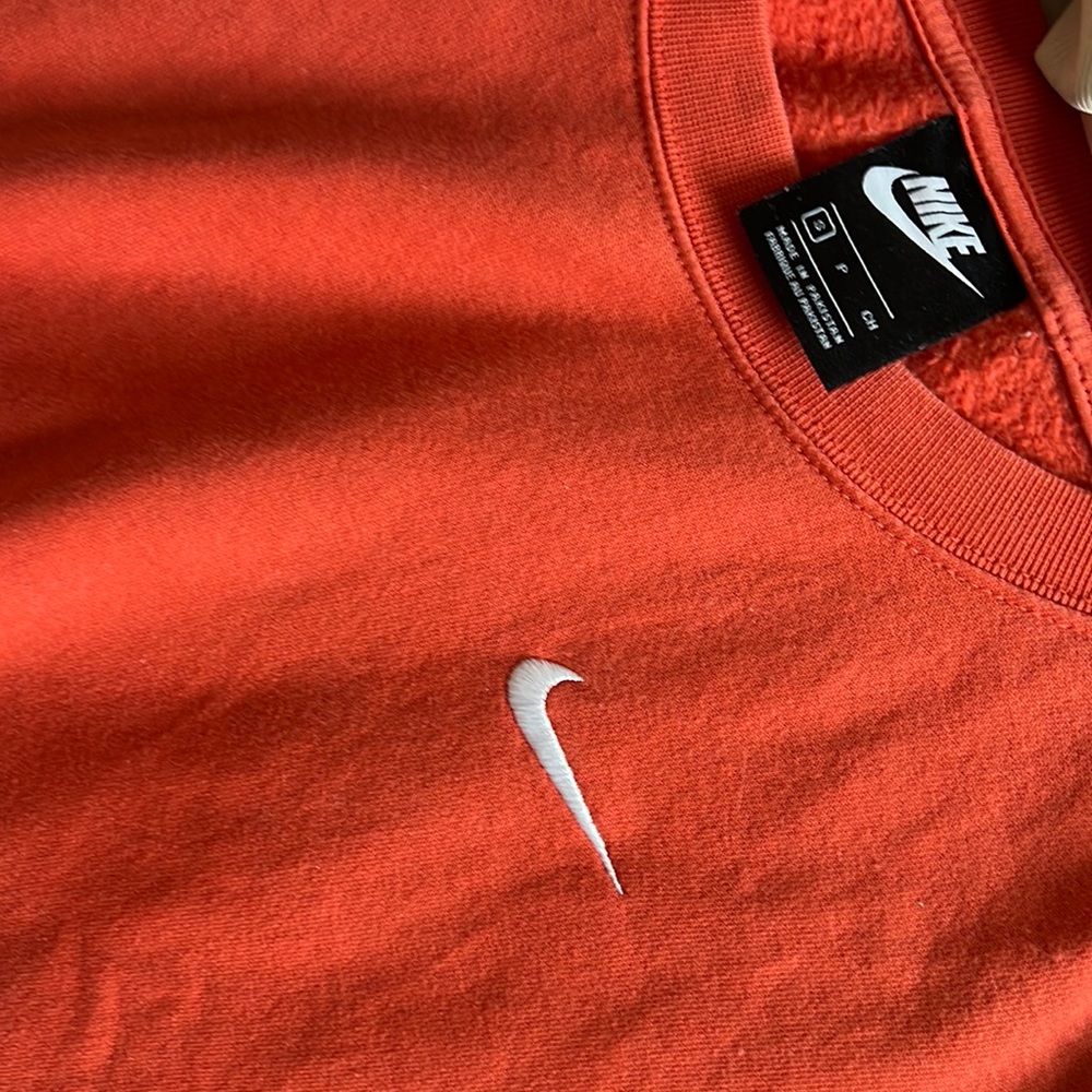 Nike Women’s cropped oversized sweatshirt